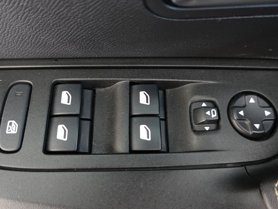 Peugeot 2008 1.5HDI 