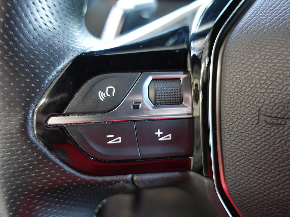 Peugeot 2008 1.5HDI 