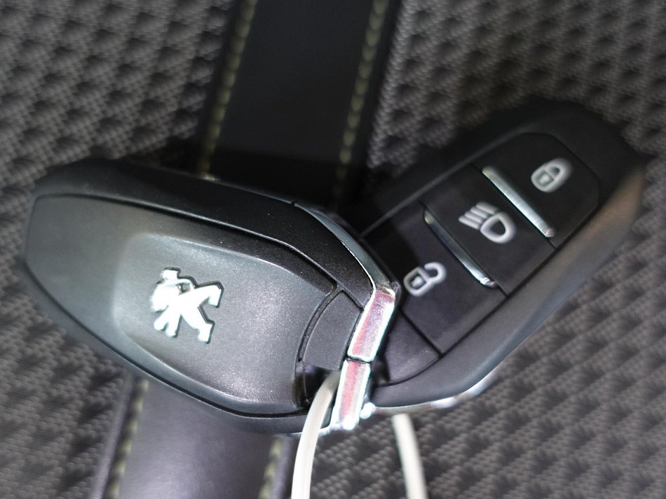 Peugeot 2008 1.5HDI 