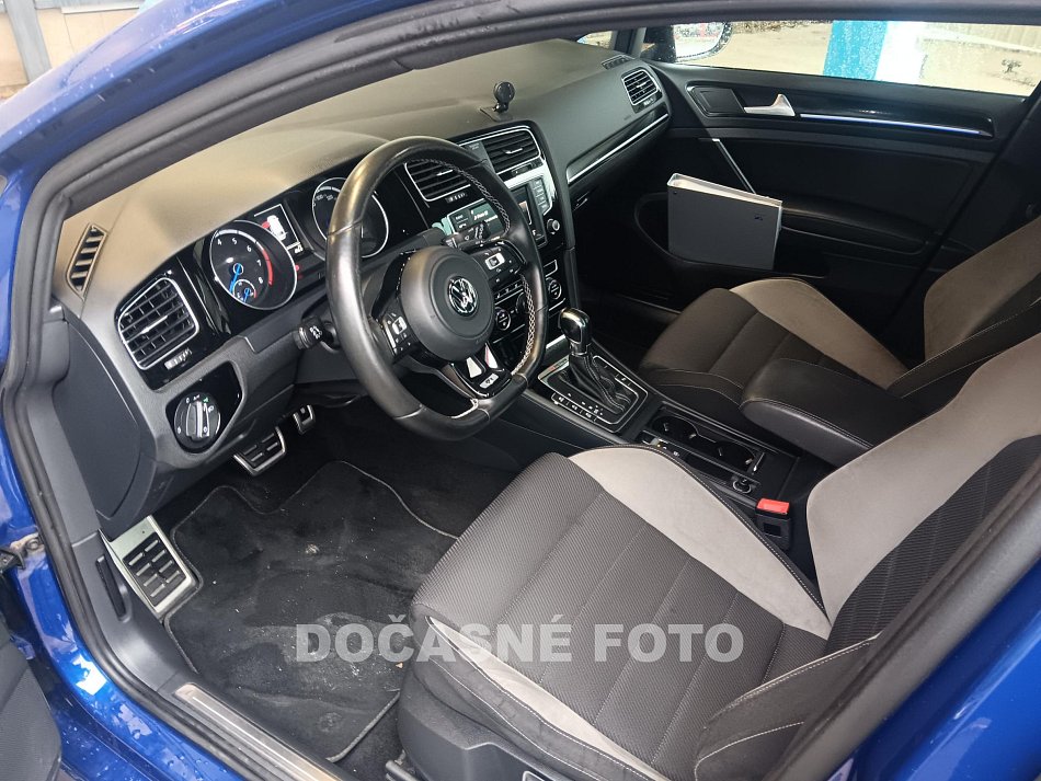 Volkswagen Golf 2.0 TSi 