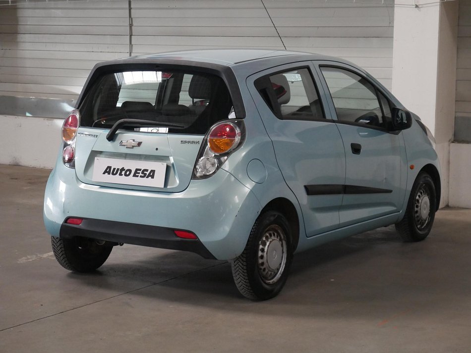 Chevrolet Spark 1.0i 