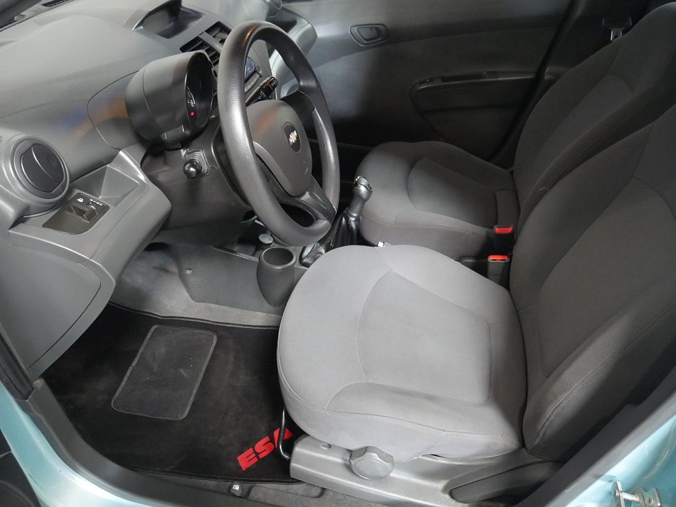 Chevrolet Spark 1.0i 