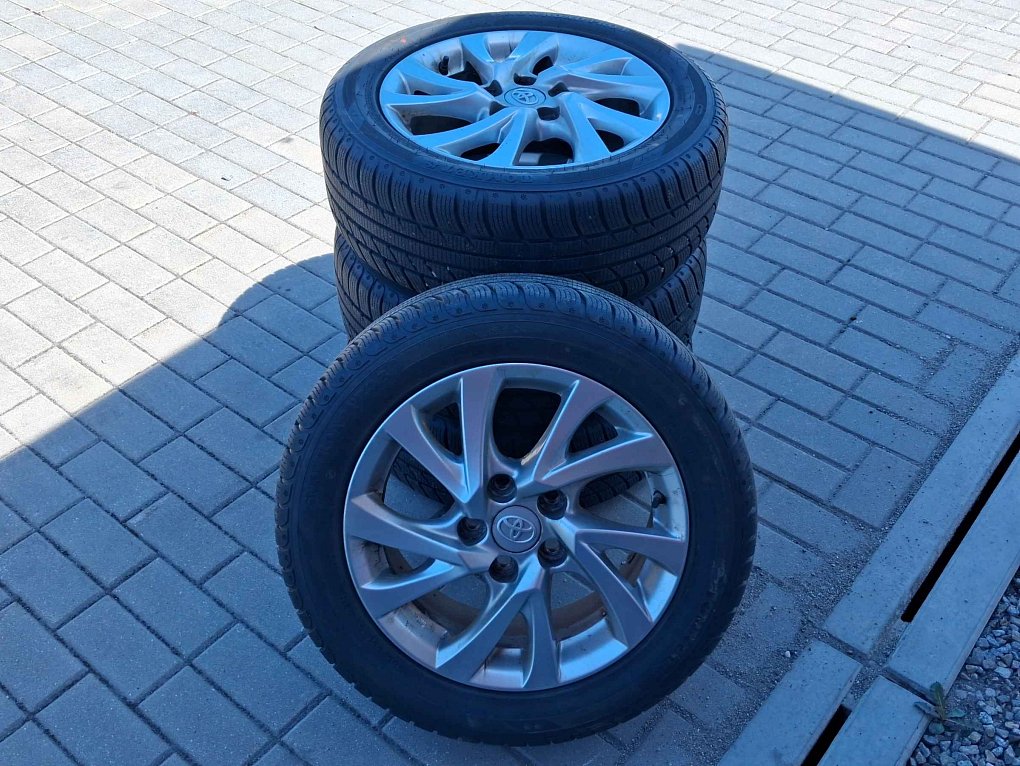 Toyota Auris 1.6i 