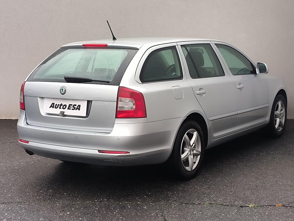 Škoda Octavia II 2.0 TDi Elegance