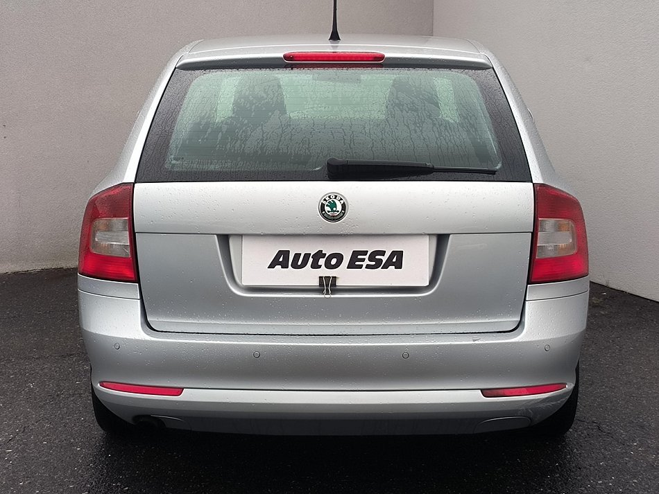 Škoda Octavia II 2.0 TDi Elegance