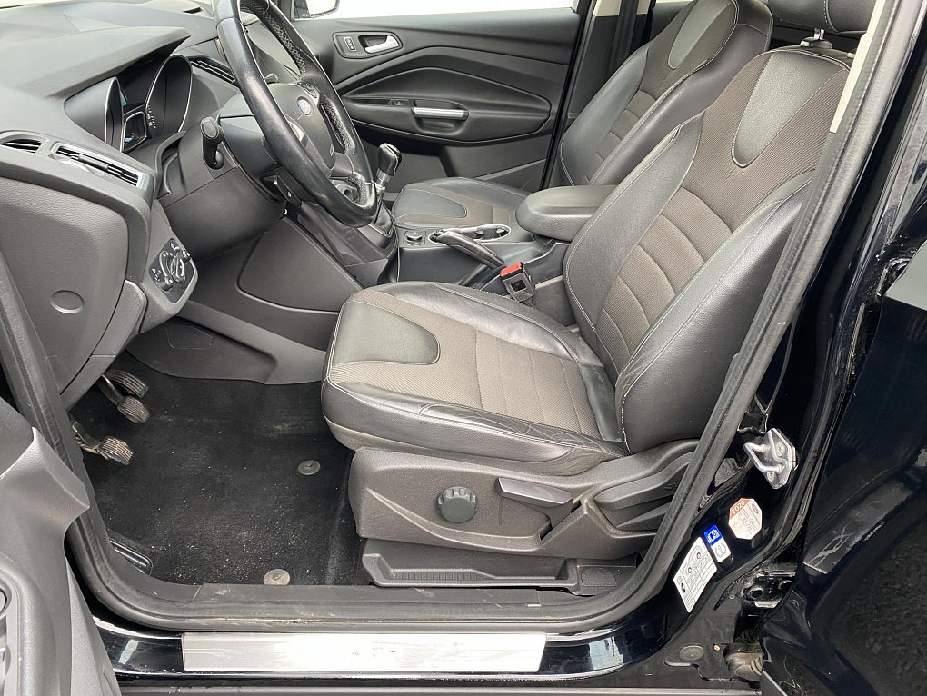 Ford Kuga 1.5 EB Titanium