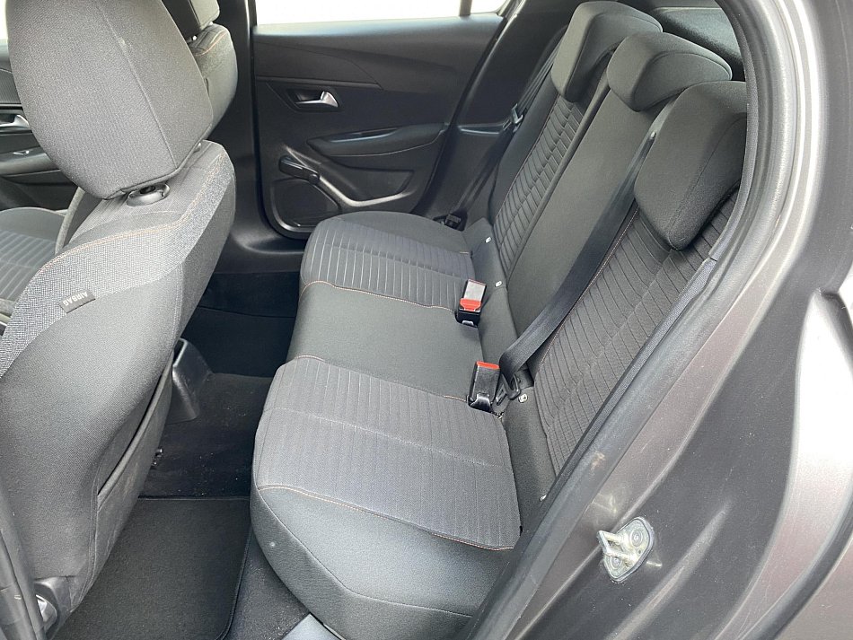 Peugeot 208 1.2i Active