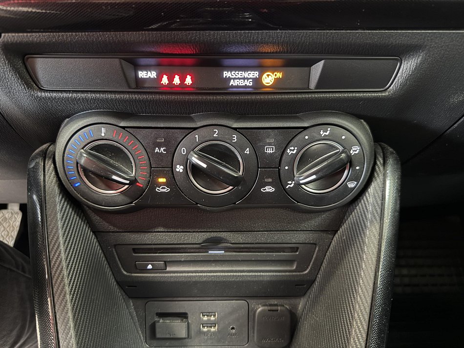 Mazda 2 1.5i 