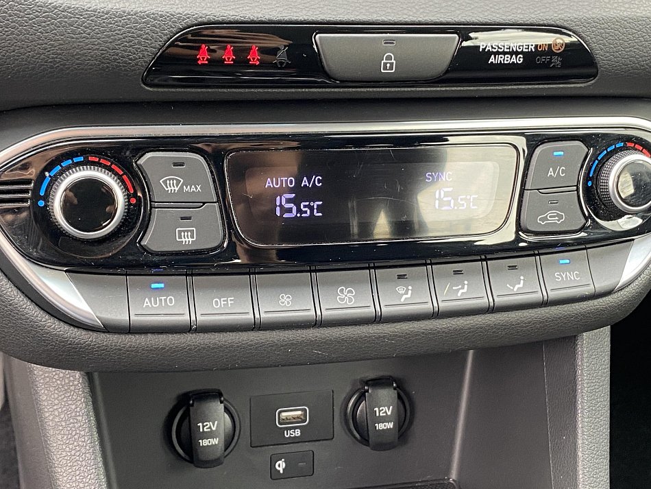 Hyundai I30 1.5 DPi Smart