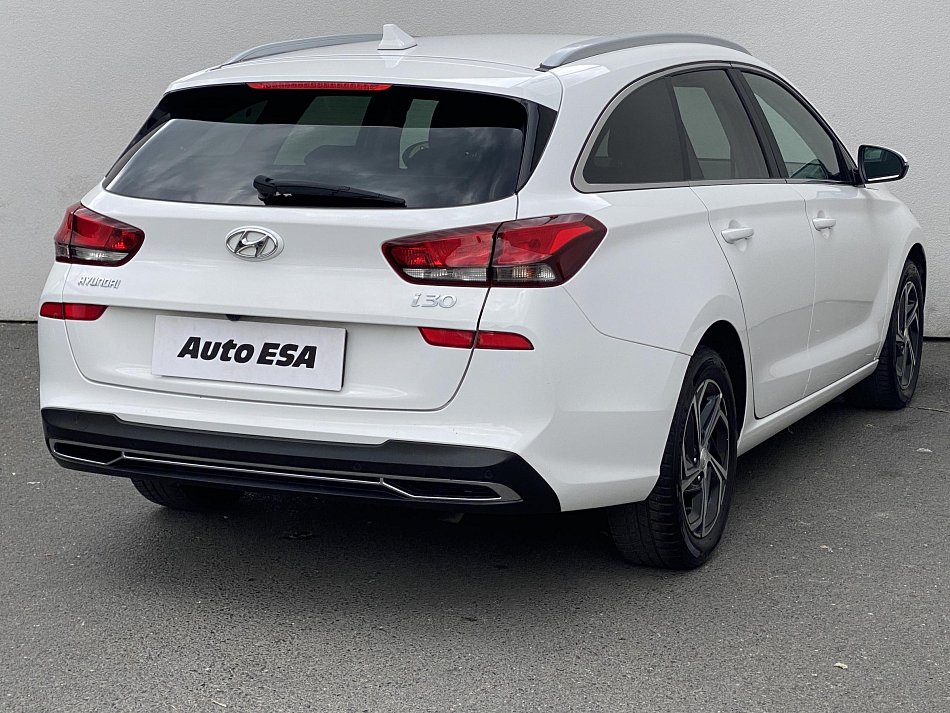 Hyundai I30 1.5 DPi Smart