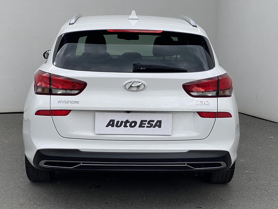 Hyundai I30 1.5 DPi Smart