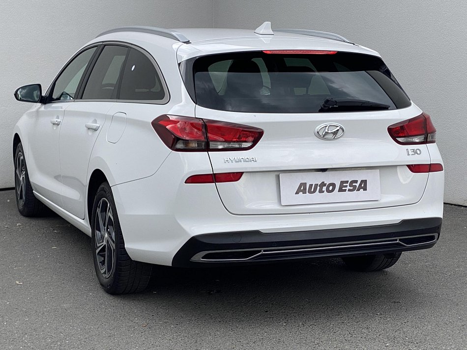 Hyundai I30 1.5 DPi Smart
