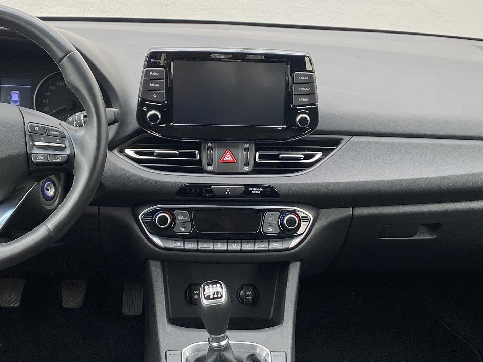 Hyundai I30 1.5 DPi Smart