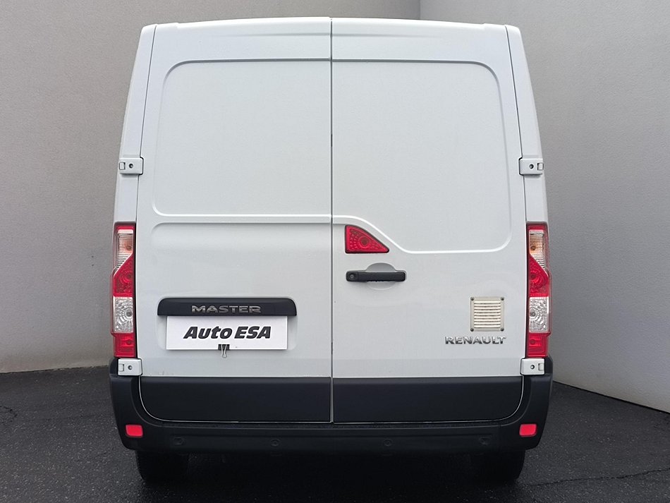 Renault Master 2.3dCi  L1H1 7míst