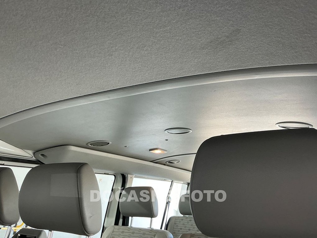 Volkswagen Transporter 2.0TDi  4x4 L2H1 9míst