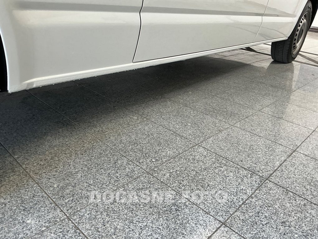 Volkswagen Transporter 2.0TDi  4x4 L2H1 9míst