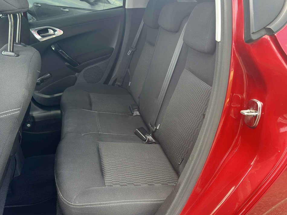 Peugeot 208 1.6 HDi 