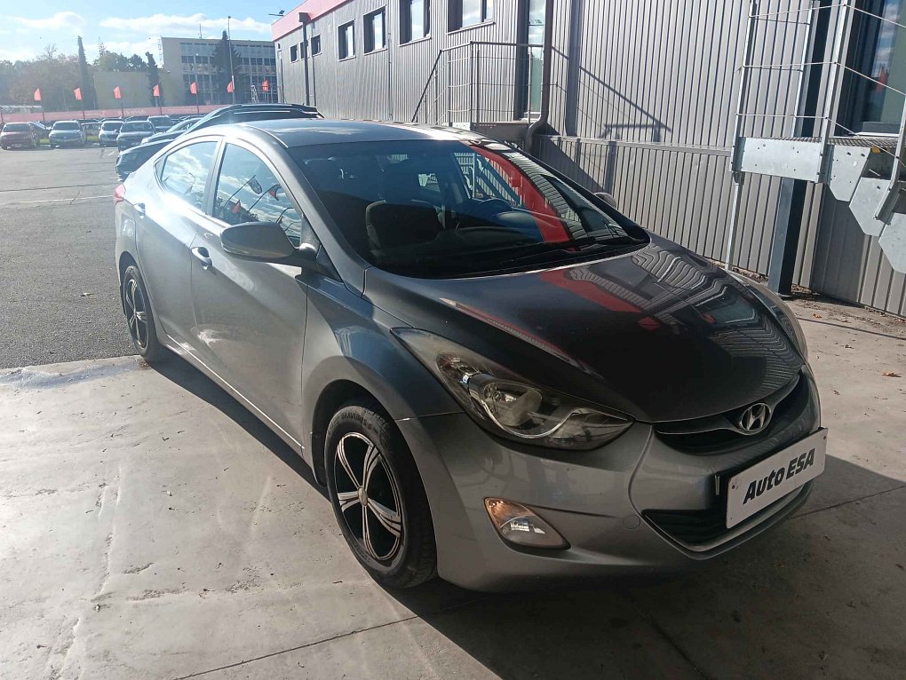 Hyundai Elantra 1.6i 16V 