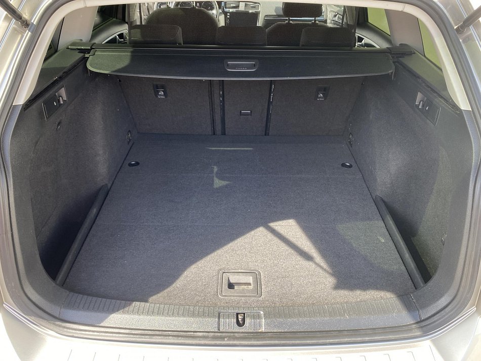 Volkswagen Golf 2.0 TDi Highline