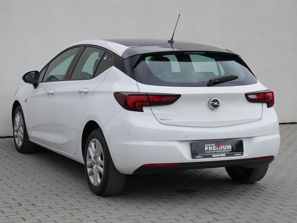 Opel Astra 1.2 T 