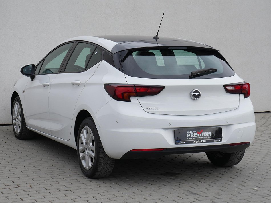 Opel Astra 1.2 T 
