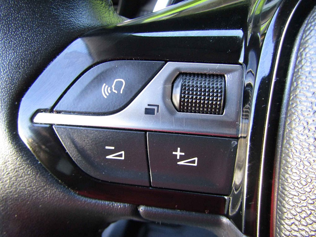 Peugeot 208 1.2 PT 