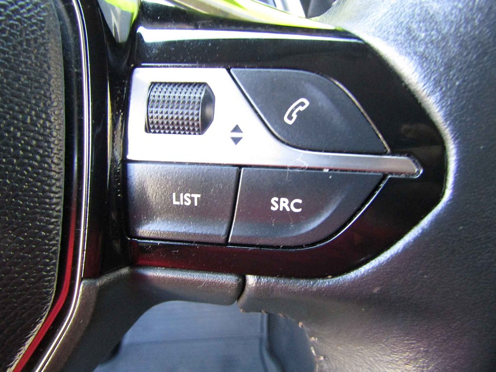Peugeot 208 1.2 PT 