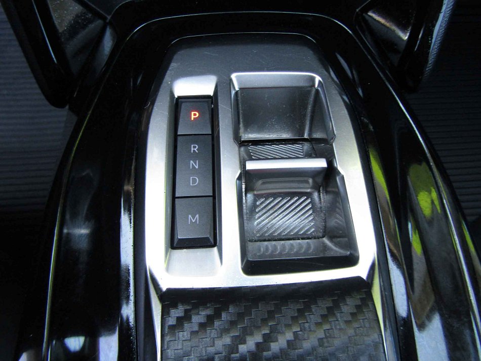 Peugeot 208 1.2 PT 