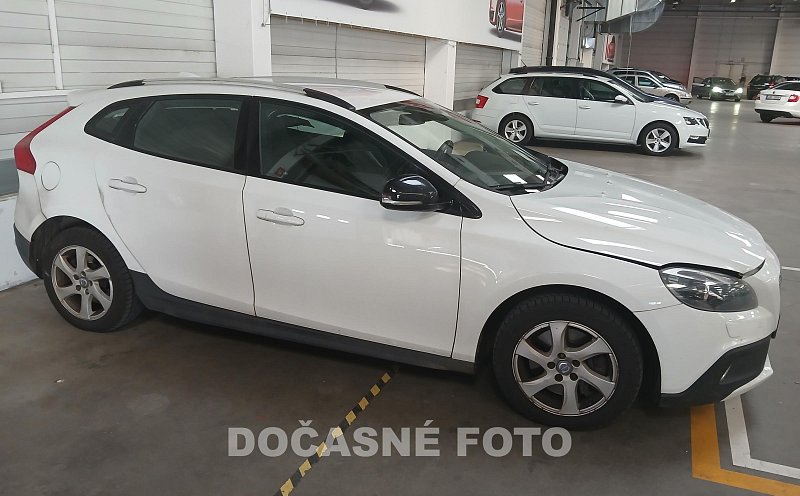 Volvo V40 2.0D 