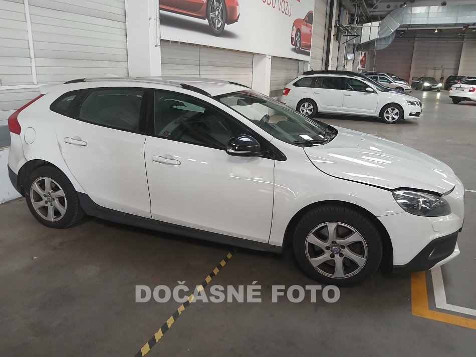 Volvo V40 2.0D 