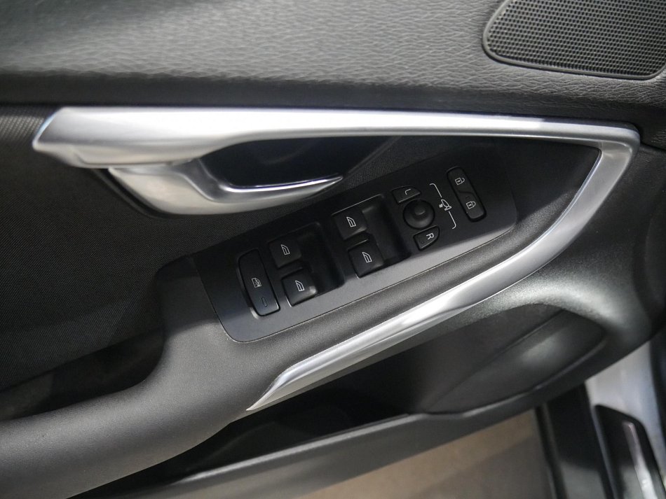 Volvo V40 2.0D 