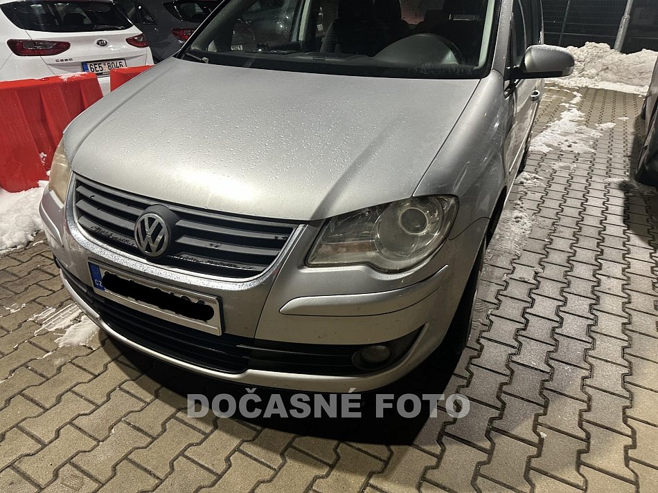Volkswagen Touran 2.0 FSi 
