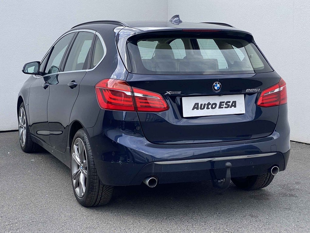 BMW Řada 2 2.0T LuxuryLine 225i xDrive