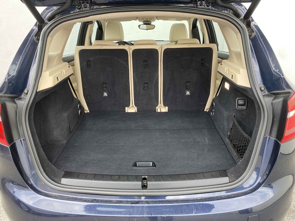 BMW Řada 2 2.0T LuxuryLine 225i xDrive