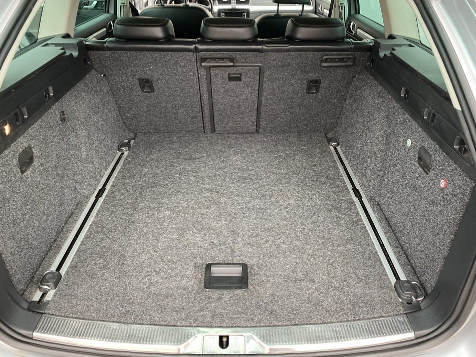Škoda Superb II 2.0 TDi Elegance