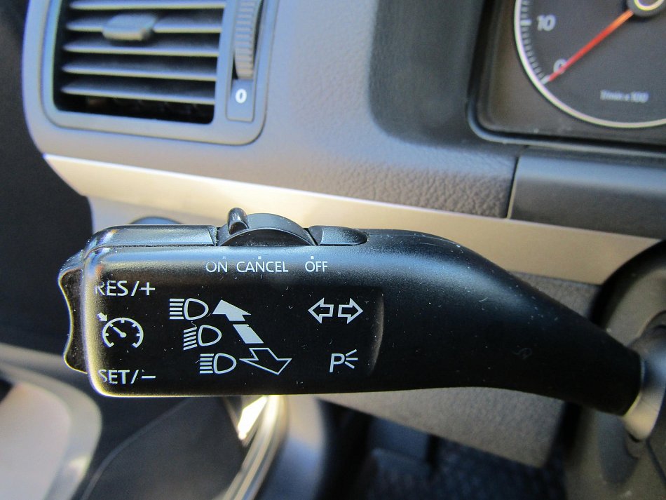 Volkswagen Touran 1.4TSi 