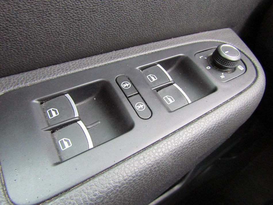 Volkswagen Sharan 2.0 TDi  4x4, 7míst