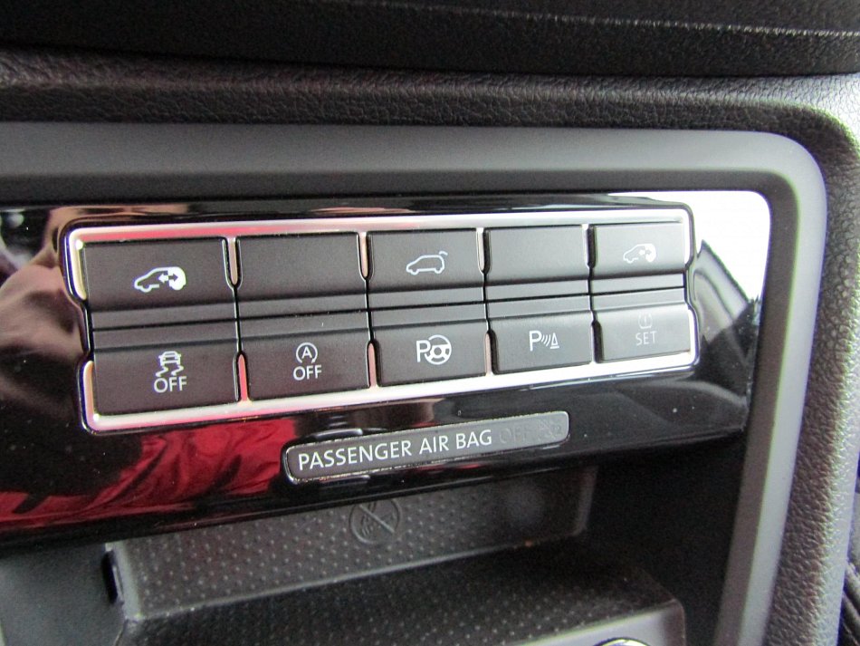 Volkswagen Sharan 2.0 TDi  4x4, 7míst