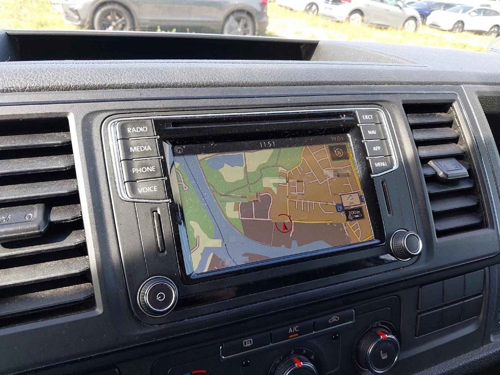 Volkswagen Transporter 2.0TDi  8míst