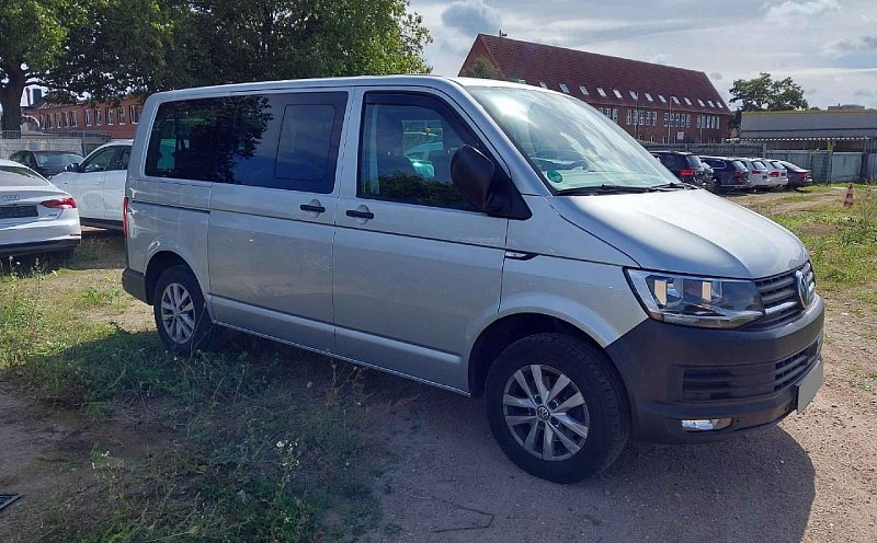 Volkswagen Transporter 2.0TDi  8míst