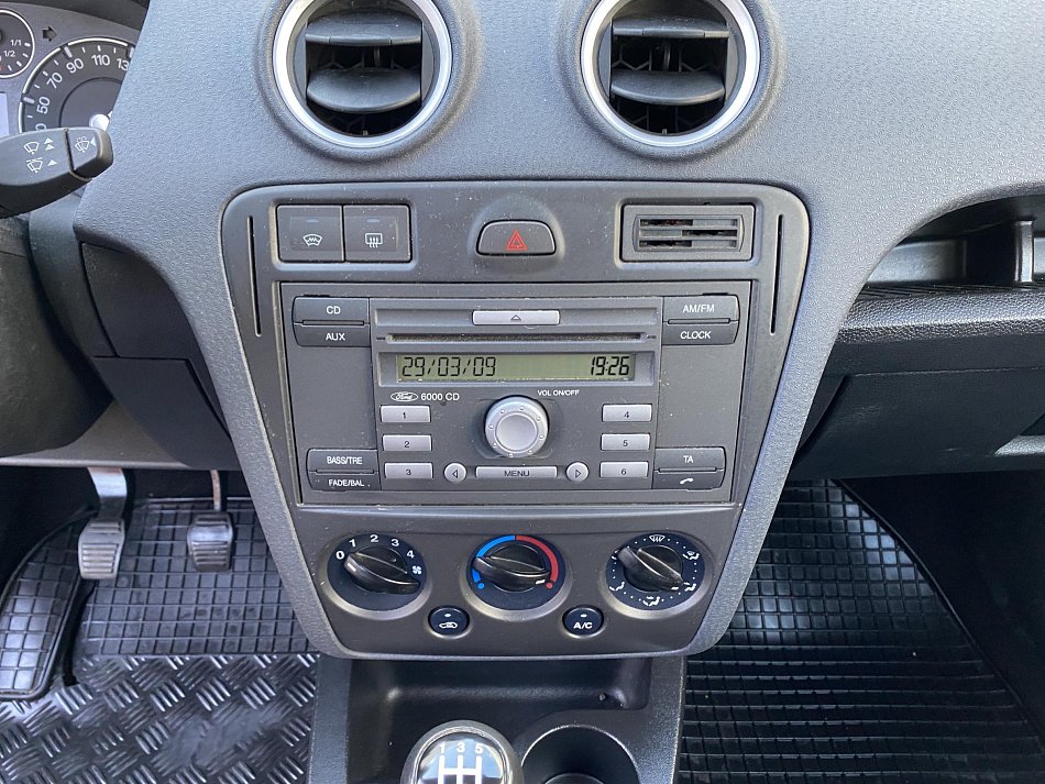 Ford Fusion 1.4i 