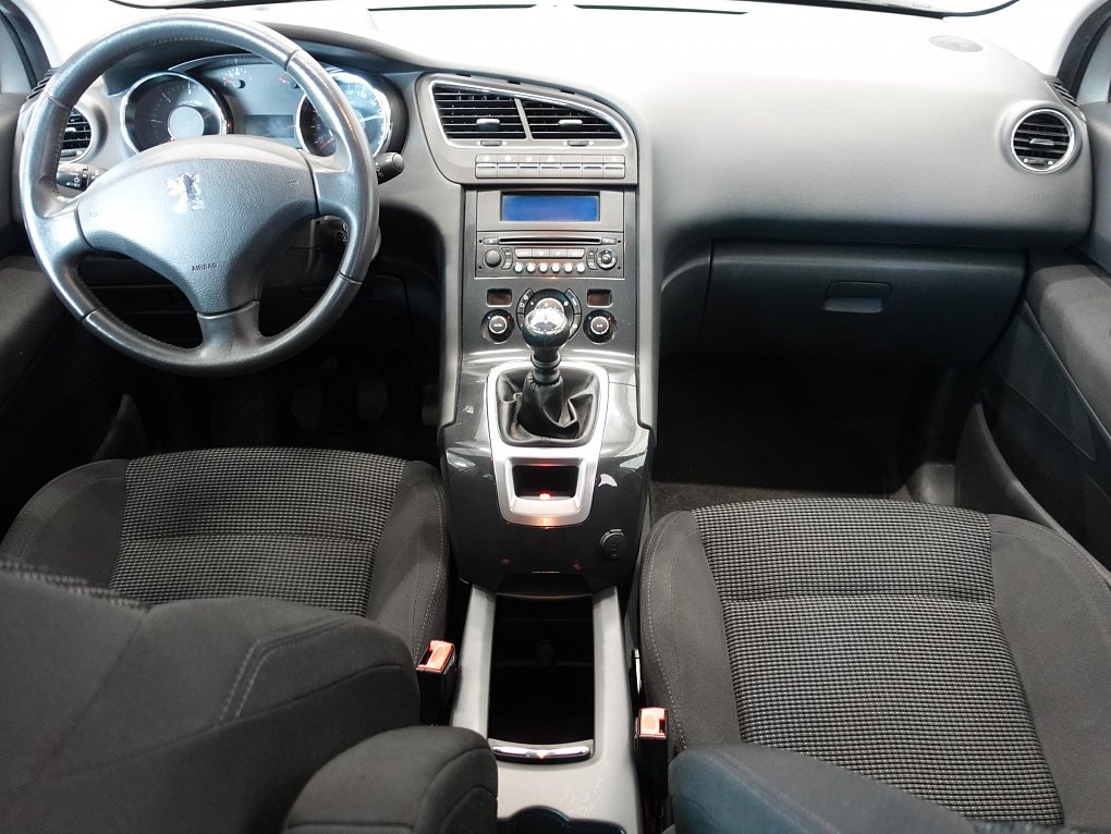 Peugeot 5008 1.6HDI 