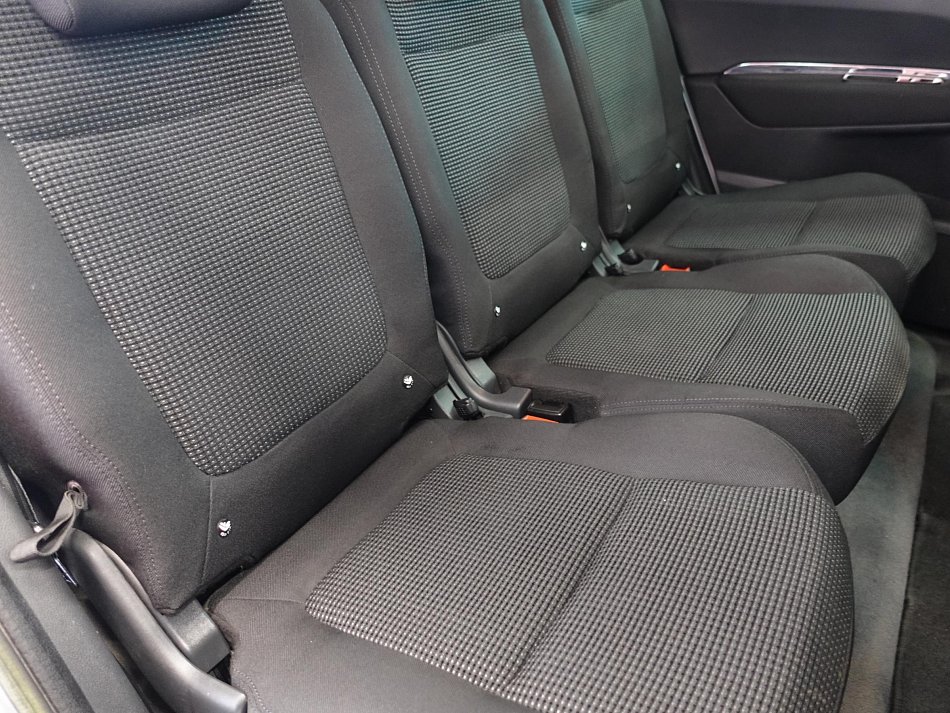 Peugeot 5008 1.6HDI 
