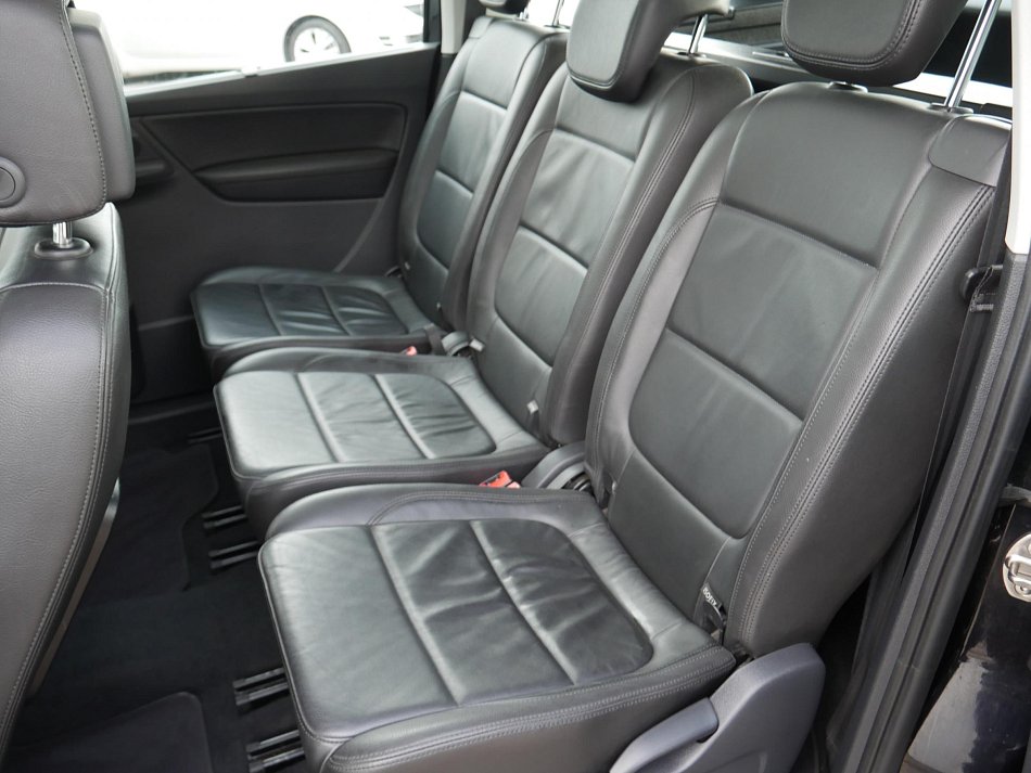 Volkswagen Sharan 2.0 TDi 