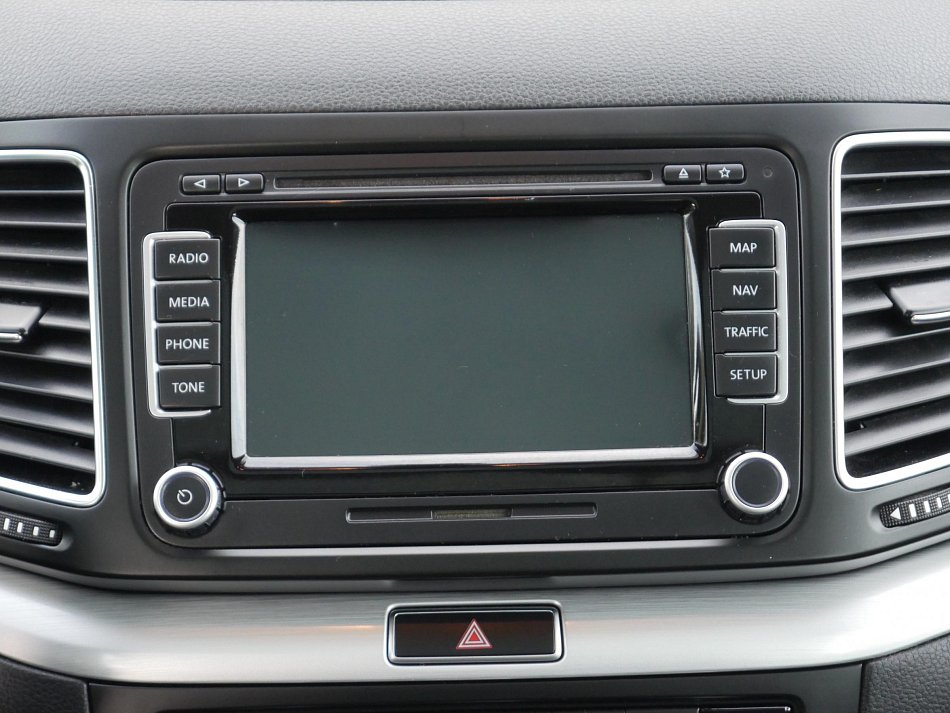 Volkswagen Sharan 2.0 TDi 