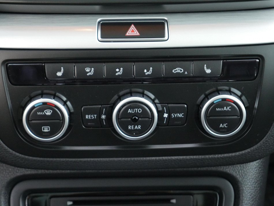 Volkswagen Sharan 2.0 TDi 