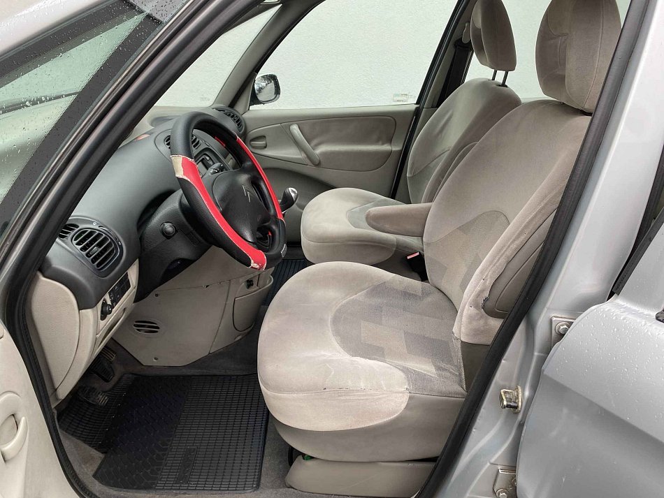 Citroën Xsara Picasso 1.8i 