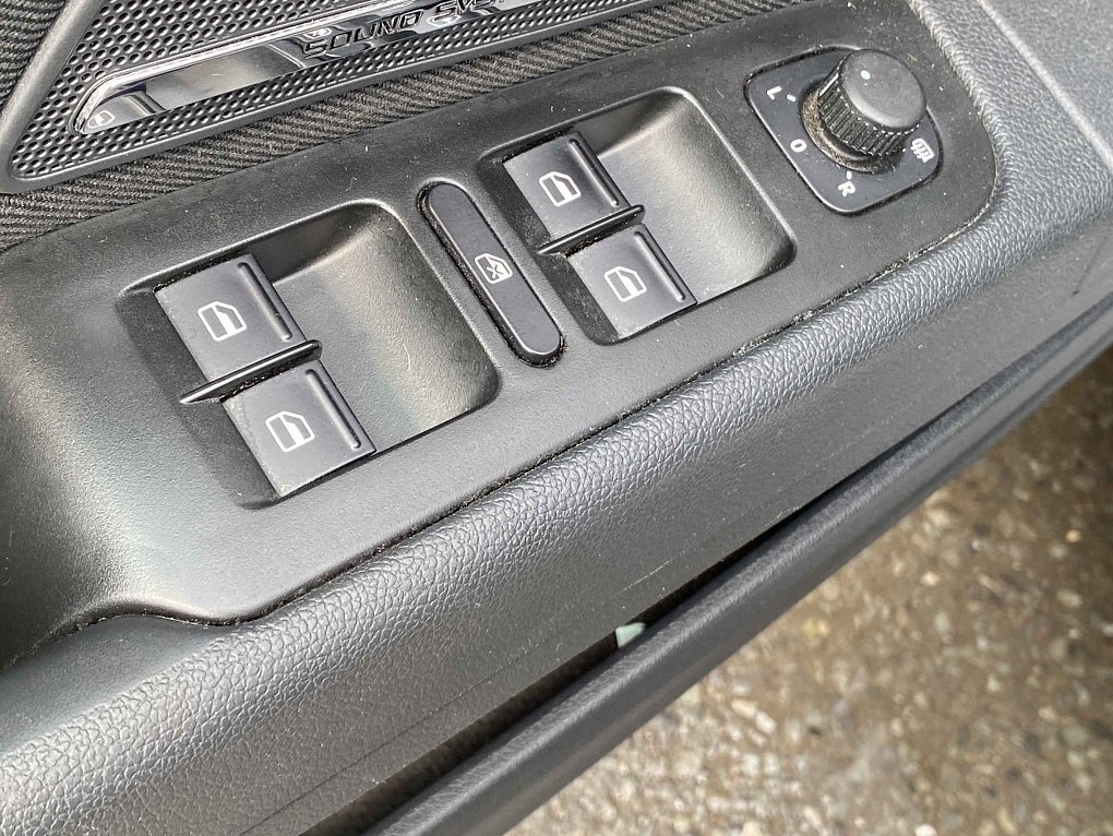 Škoda Superb II 2.0 TDi Ambition
