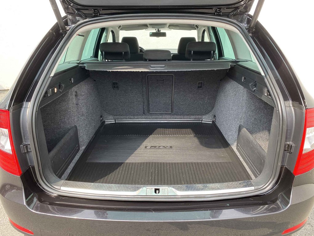 Škoda Superb II 2.0 TDi Ambition