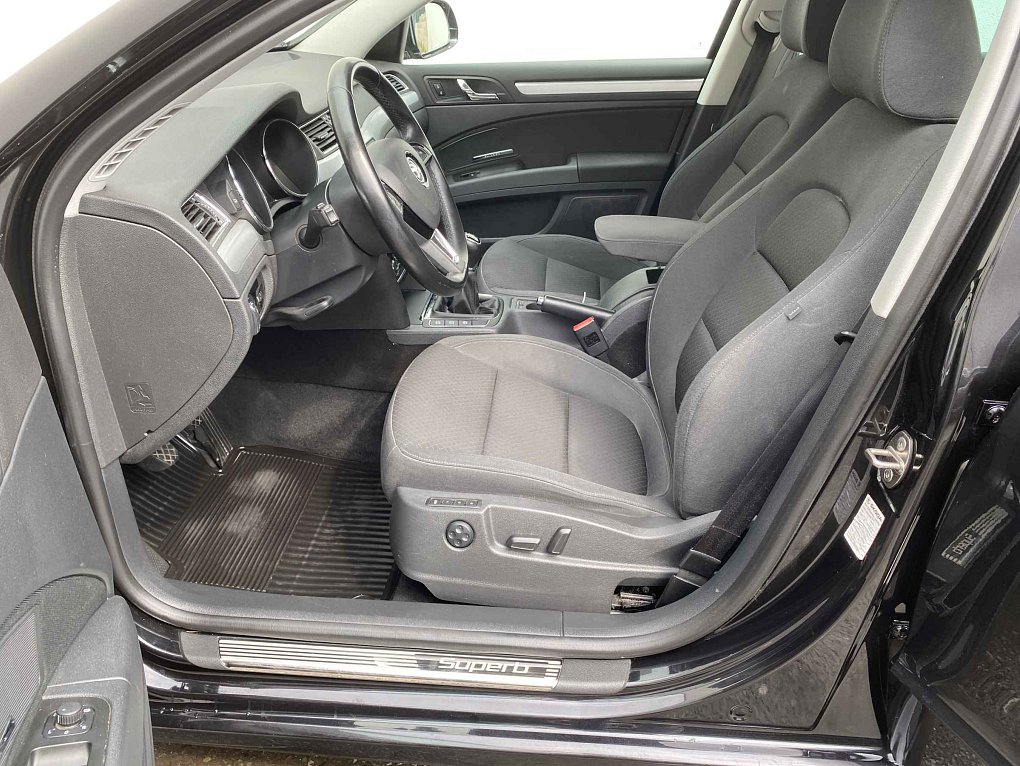 Škoda Superb II 2.0 TDi Ambition